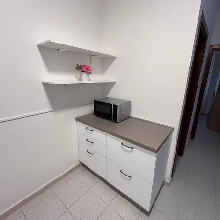 شقة Mediterranean View